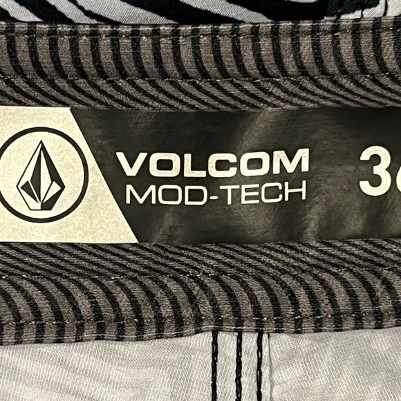 Volcom Men's Black and White Swim Shorts - Picture 6 of 8